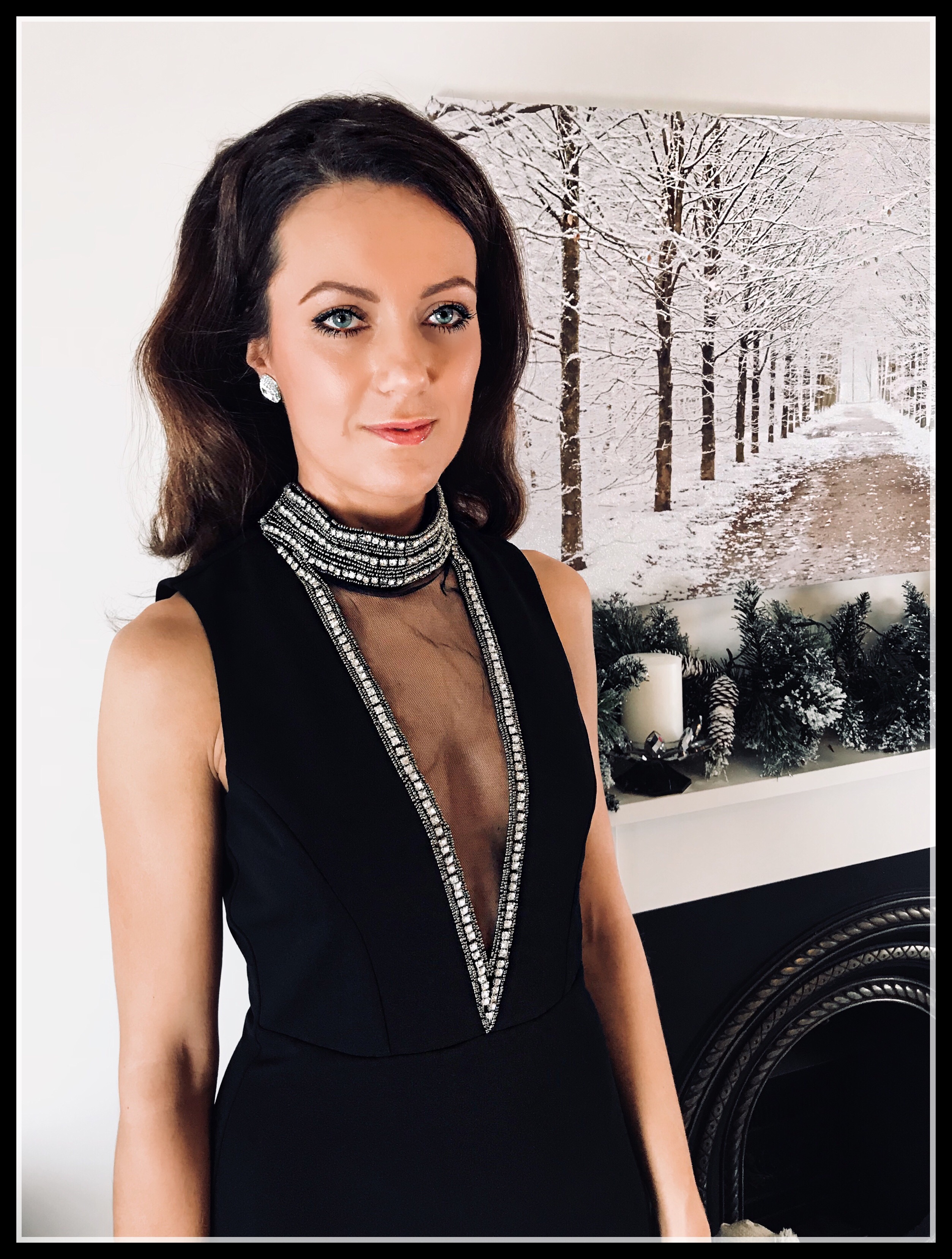 Stephanie Pratt – Goddiva High Neck Cut Out Embellished Maxi Dress | River Island Gold Bow Court | Miss Kg Tutu Glitter Blow Clutch | Swarovski earrings