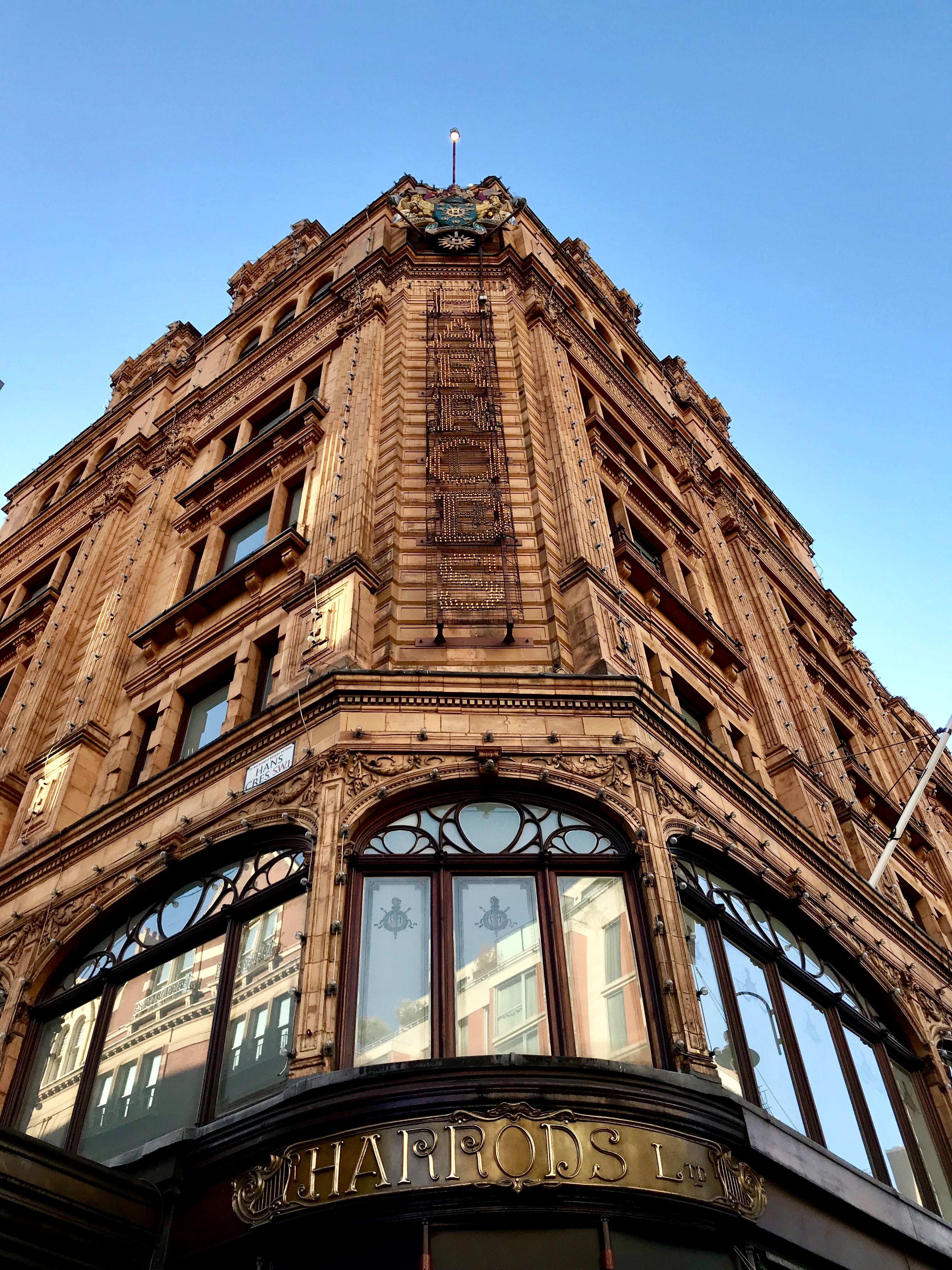 HARRODS STORE, LONDON