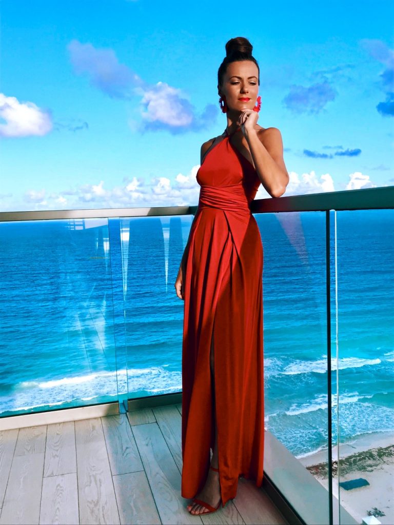 Mexico,Cancun Elegant Duchess Fashion