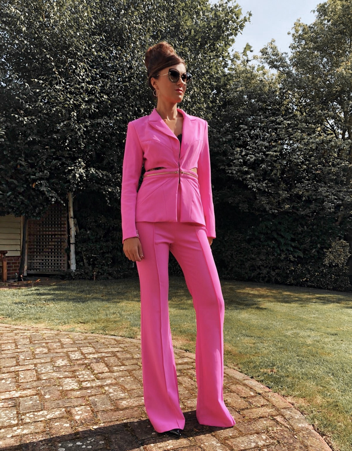 ELEGANT DUCHESS FASHION FOREVER UNIQUE LEYA - Hot Pink Tailored Suit | Swarovski hoop earrings | Ted Baker Court Shoes | Miu Miu sunglasses