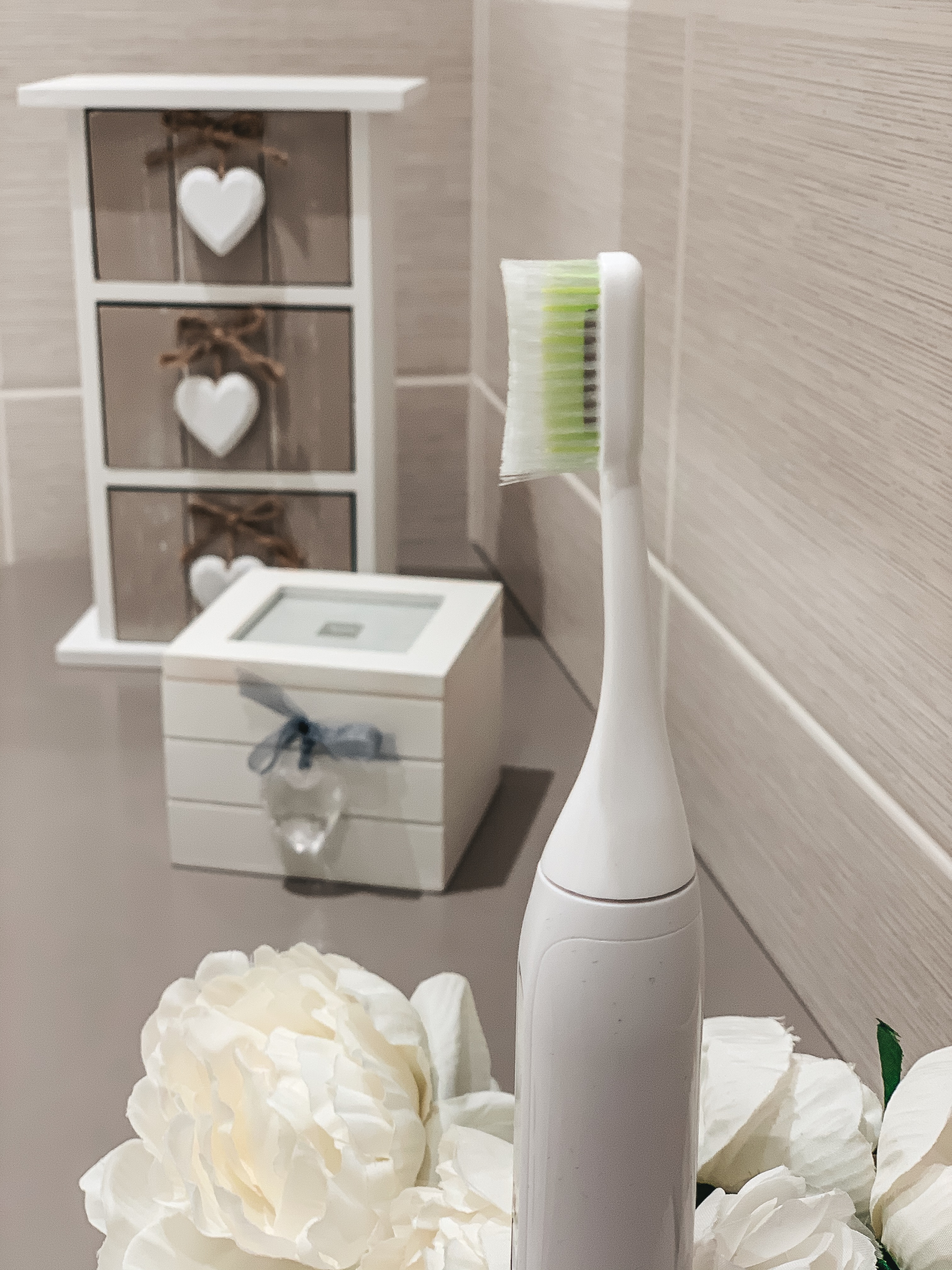 SILK’N TOOTHWAVE: ELECTRIC TOOTHBRUSH WITH DENTALRF™ TECHNOLOGY