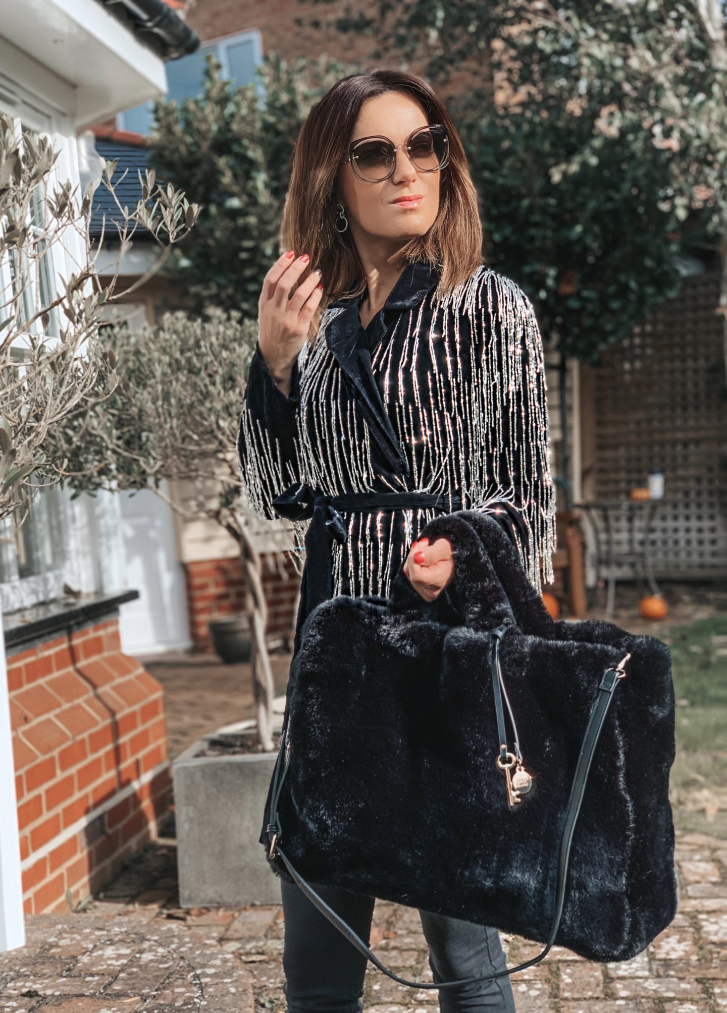 A/W19 Fashion trends Sparkles, fringe and sequins, oversized bags