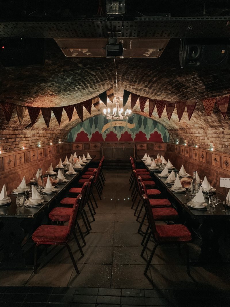 DINE LIKE ROYALS DO AT MEDIEVAL BANQUET