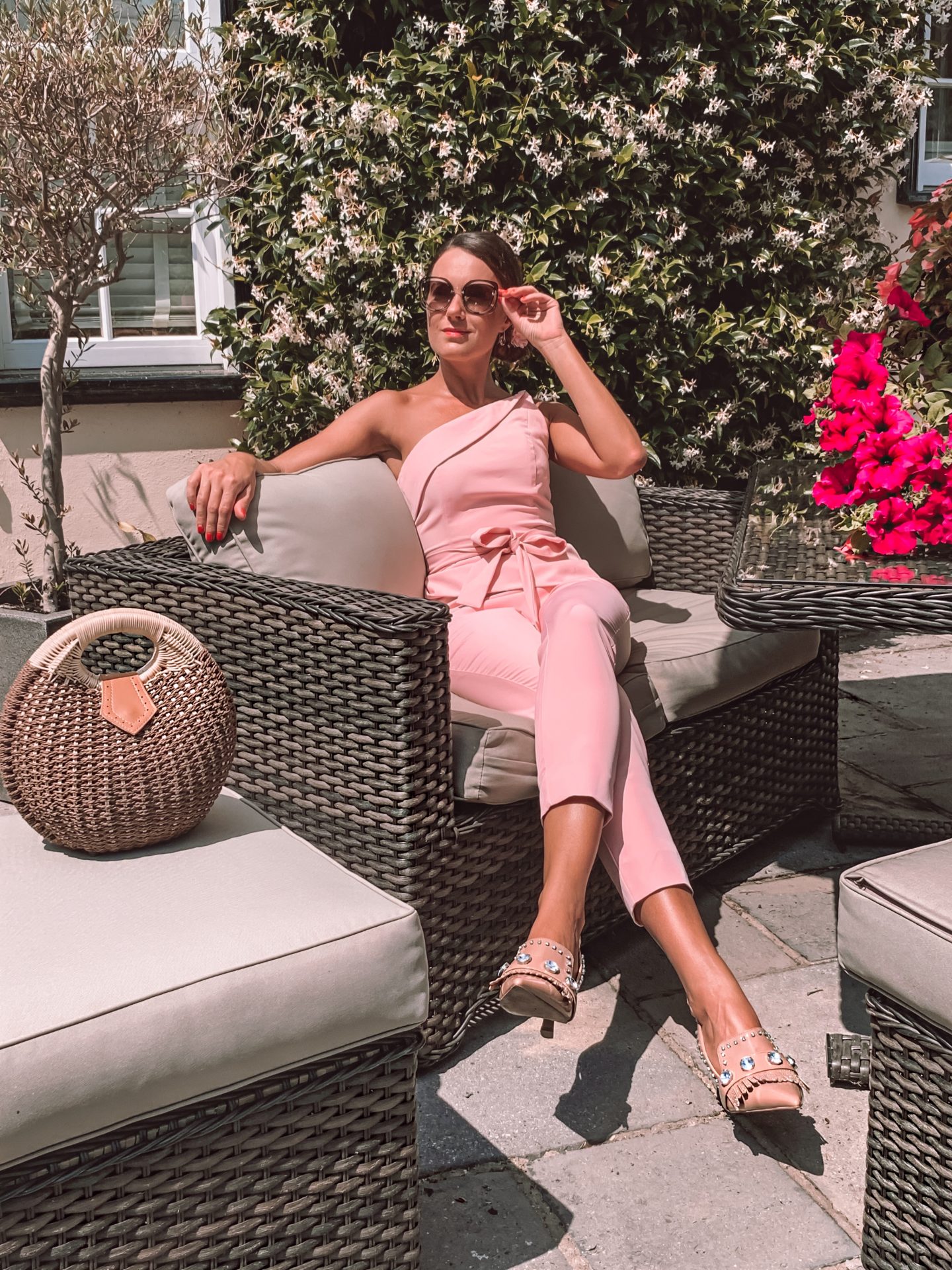 3 PERFECT COLOUR COMBINATIONS YOU NEED IN YOUR WARDROBE BLUSH PINK AND BROWN | HOW TO USE COLOUR WHEEL