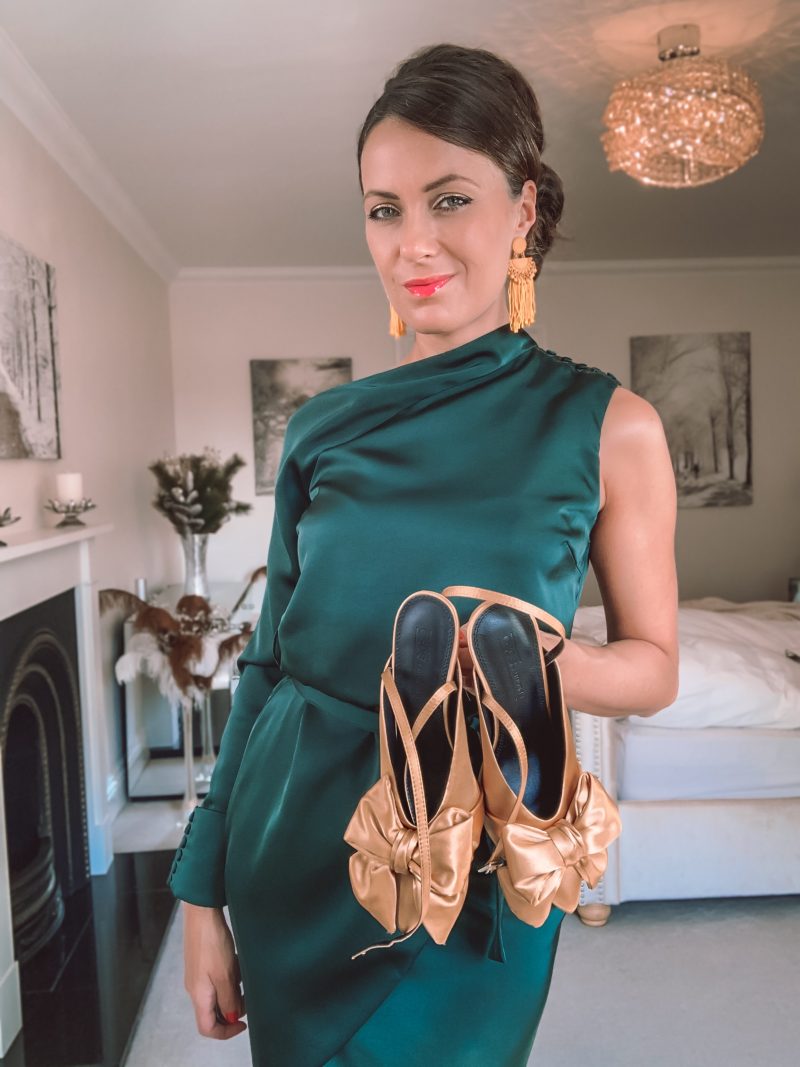 3 PERFECT COLOUR COMBINATIONS YOU NEED IN YOUR WARDROBE GREEN AND MUSTARD | HOW TO USE COLOUR WHEEL