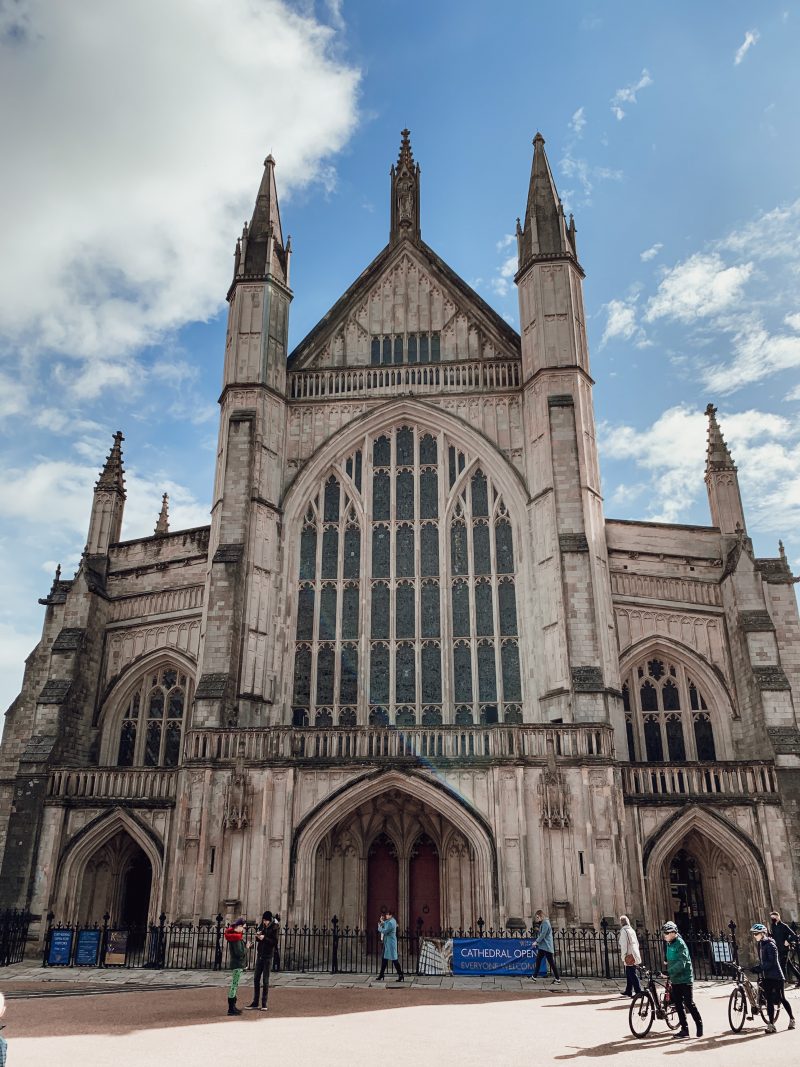 Winchester in England, perfect weekend away inspiration, holiday in the UK | Winchester Cathedral