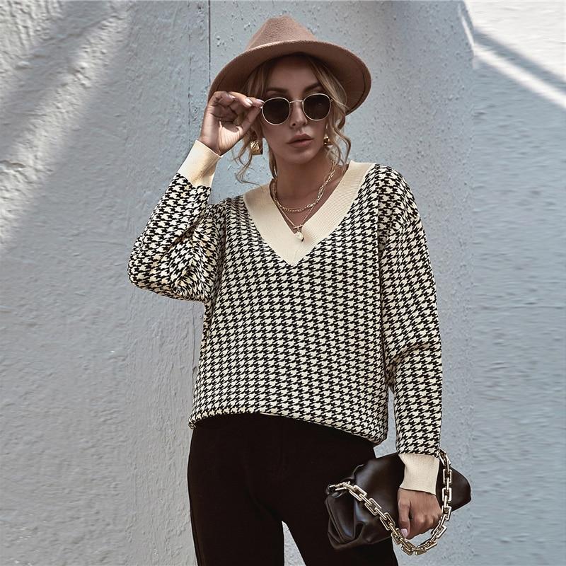 V-neck Houndstooth Pattern Sweater