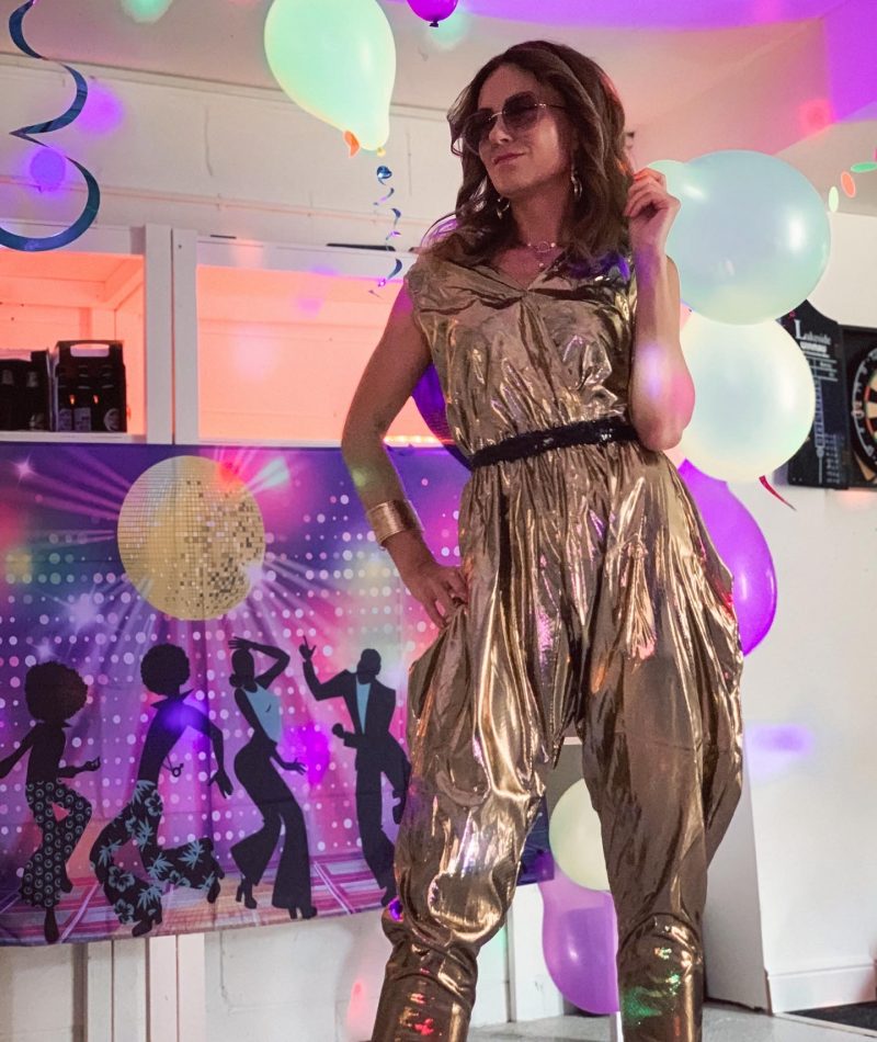 80&#039;s party, 80&#039;s decorations, 80&#039;s outfits, how to throw a party, epic party, party ideas, party themes