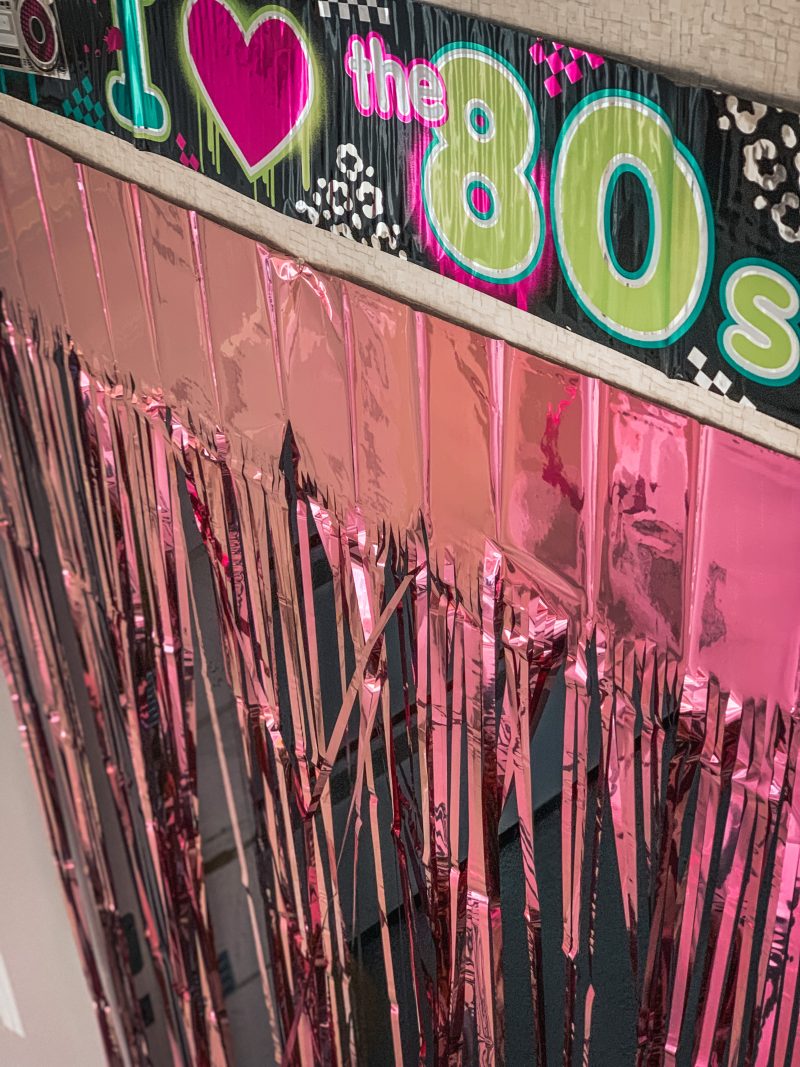 80&#039;s party, 80&#039;s decorations, 80&#039;s outfits, how to throw a party, epic party, party ideas, party themes