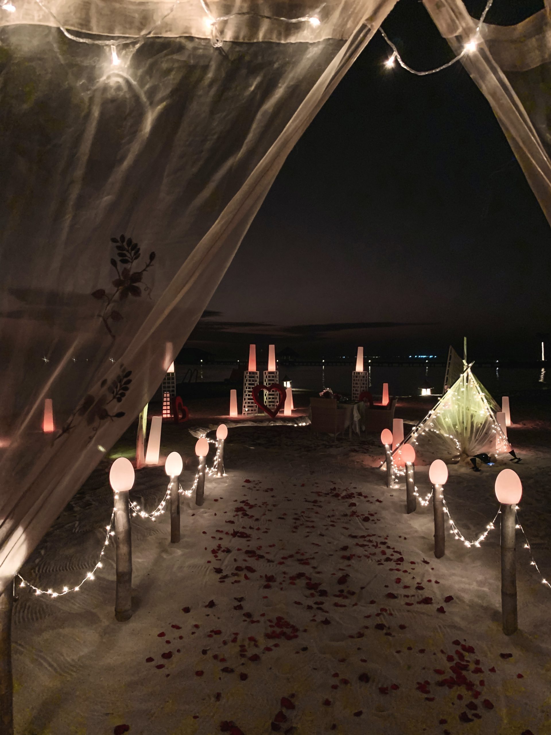 Taj Exotica renewal of vows & private beach dining