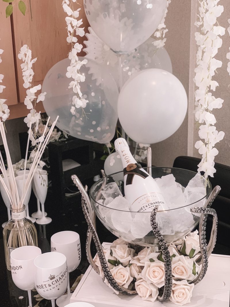 Party theme inspiration, events, party decorations, white themed party, summer party