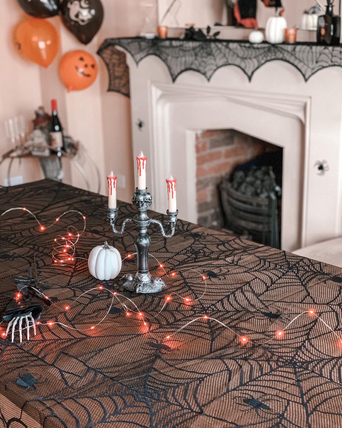 Halloween party, decorations and costume ideas