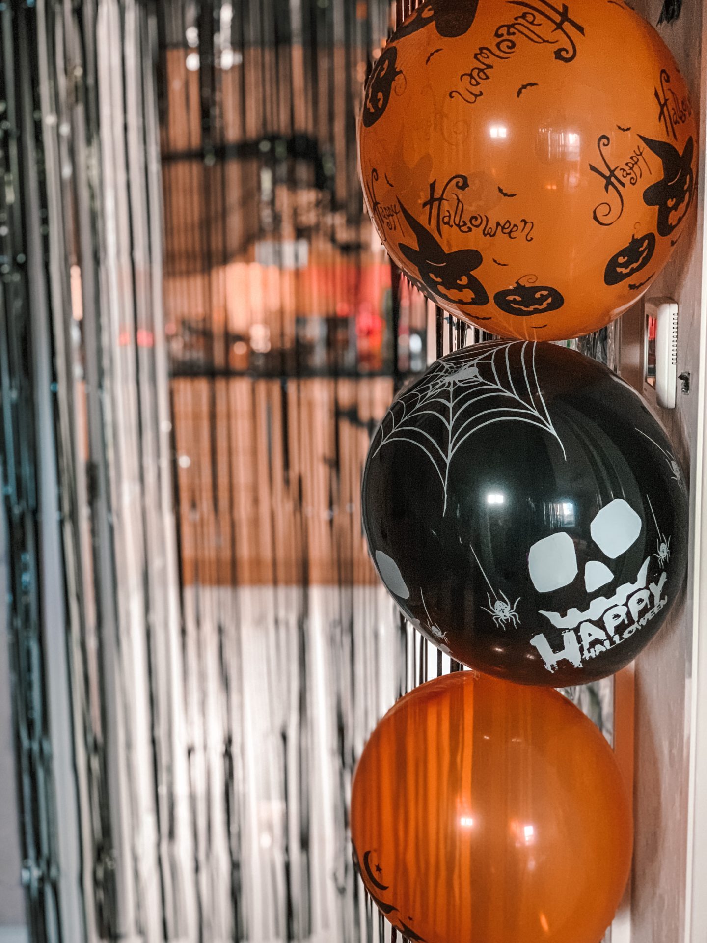 Halloween party, decorations and costume ideas