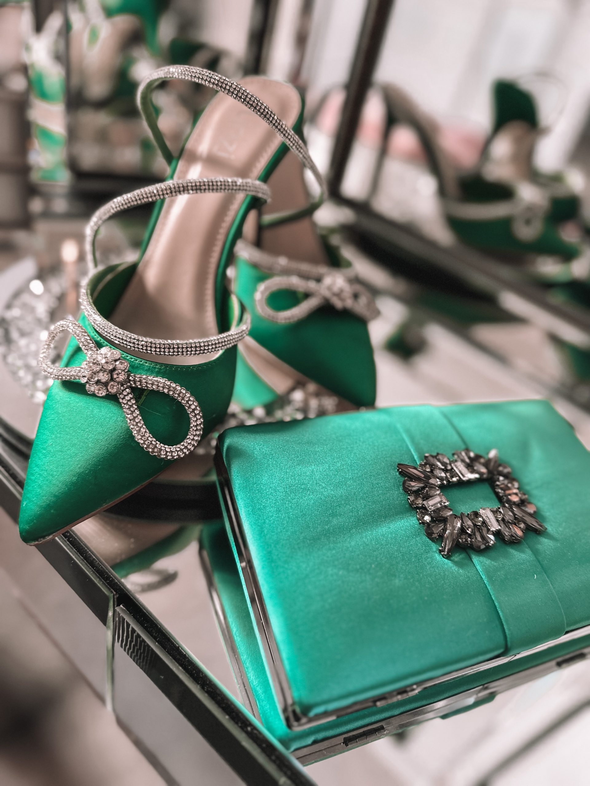 Linzi Forever Court Heeled Sandal With Diamante Bow Trim, Moda In Pelle Green Box Clutch With Diamante Trim