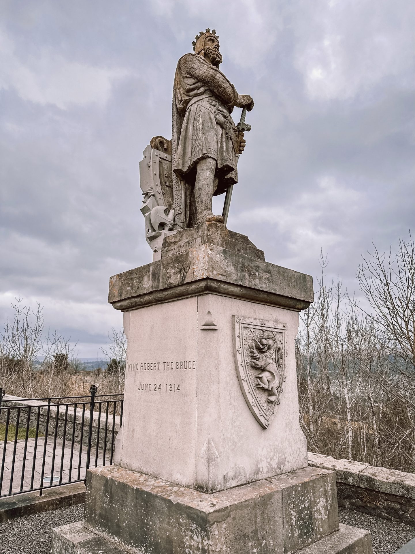 Stirling Castle with its Royal Palace, the Chapel Royal, the Regimental Museum and the Wallace Monument. Scotland, Stilring