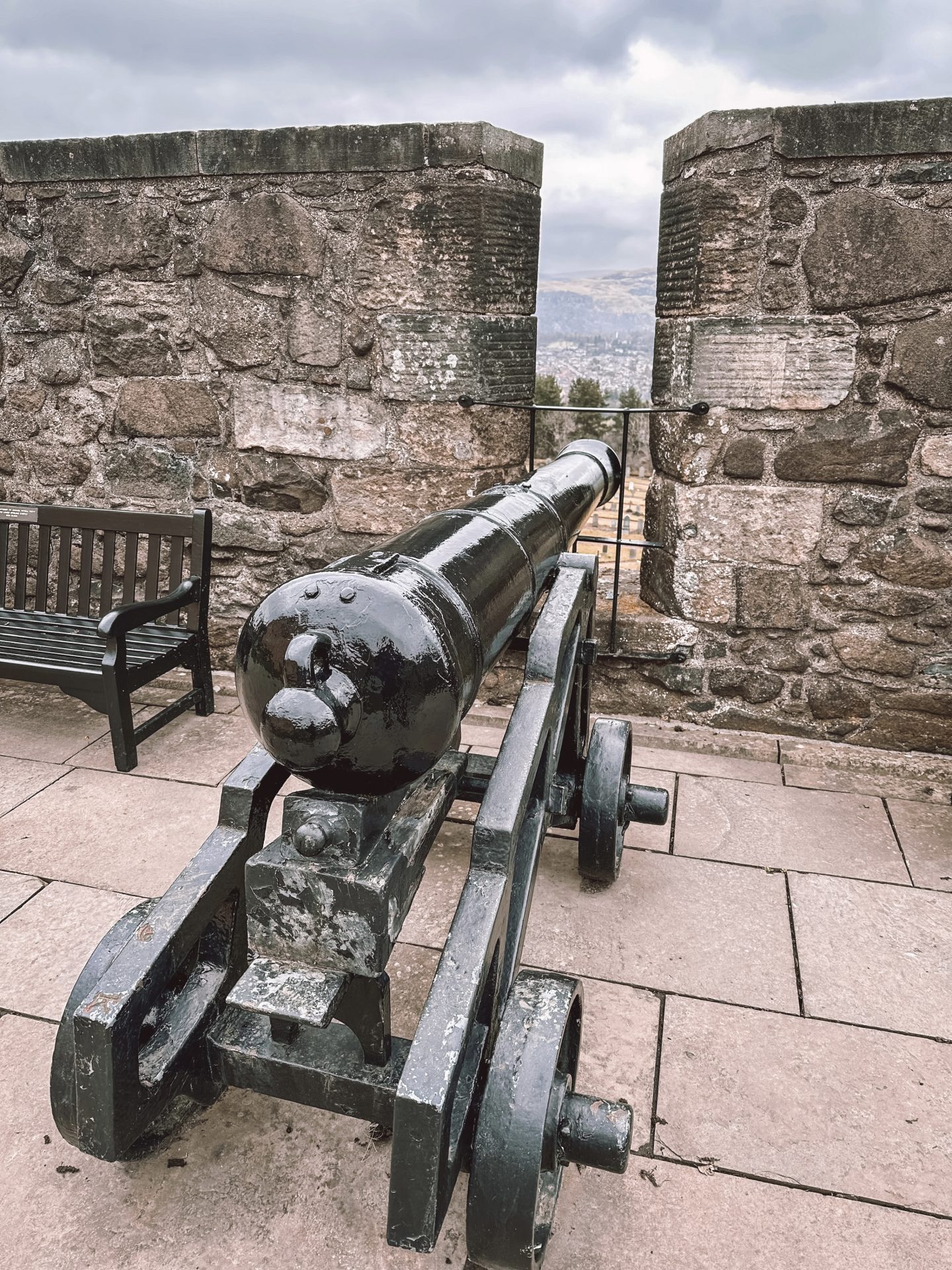 Stirling Castle with its Royal Palace, the Chapel Royal, the Regimental Museum and the Wallace Monument. Scotland, Stilring