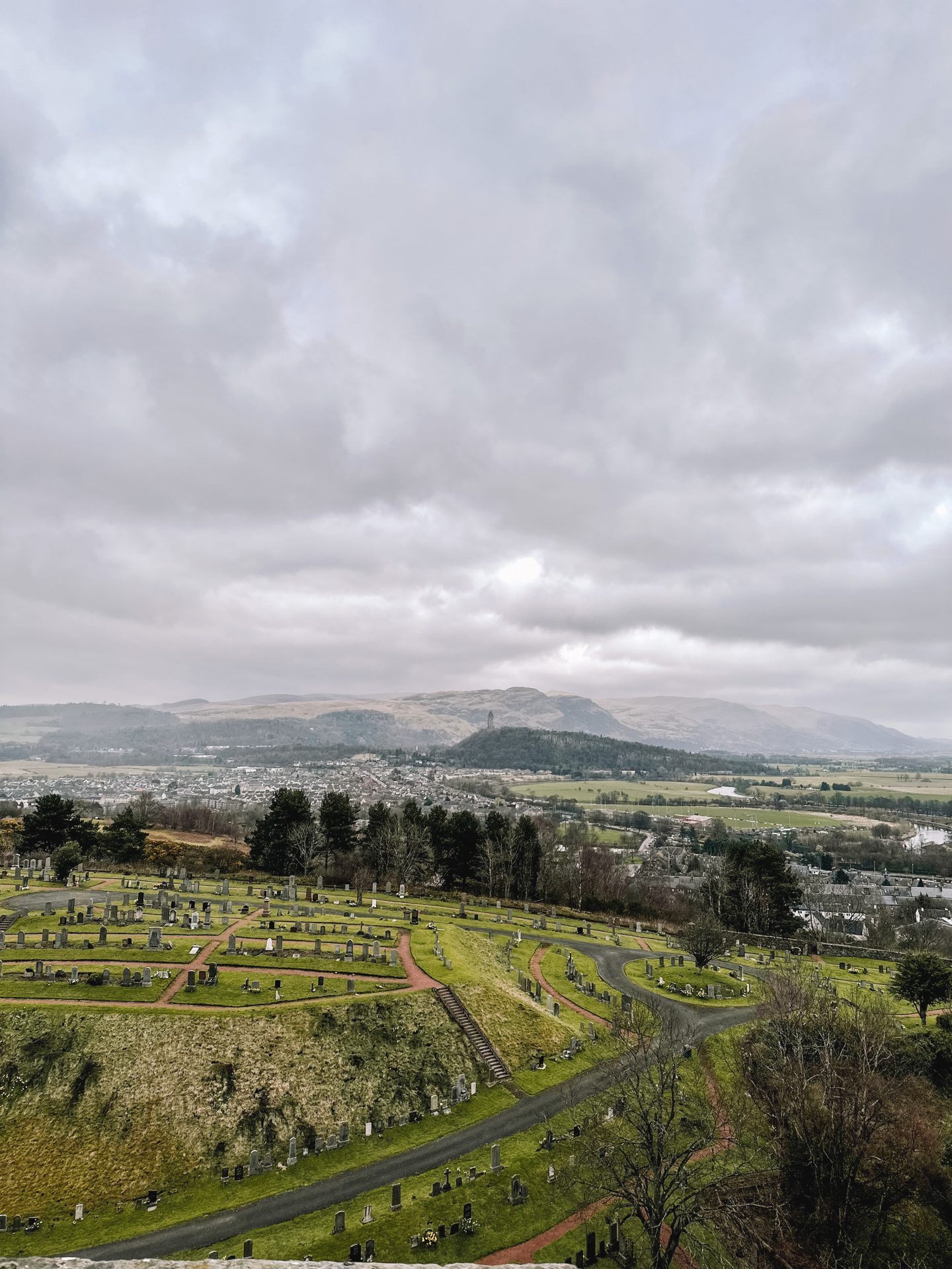 Stirling Castle with its Royal Palace, the Chapel Royal, the Regimental Museum and the Wallace Monument. Scotland, Stilring