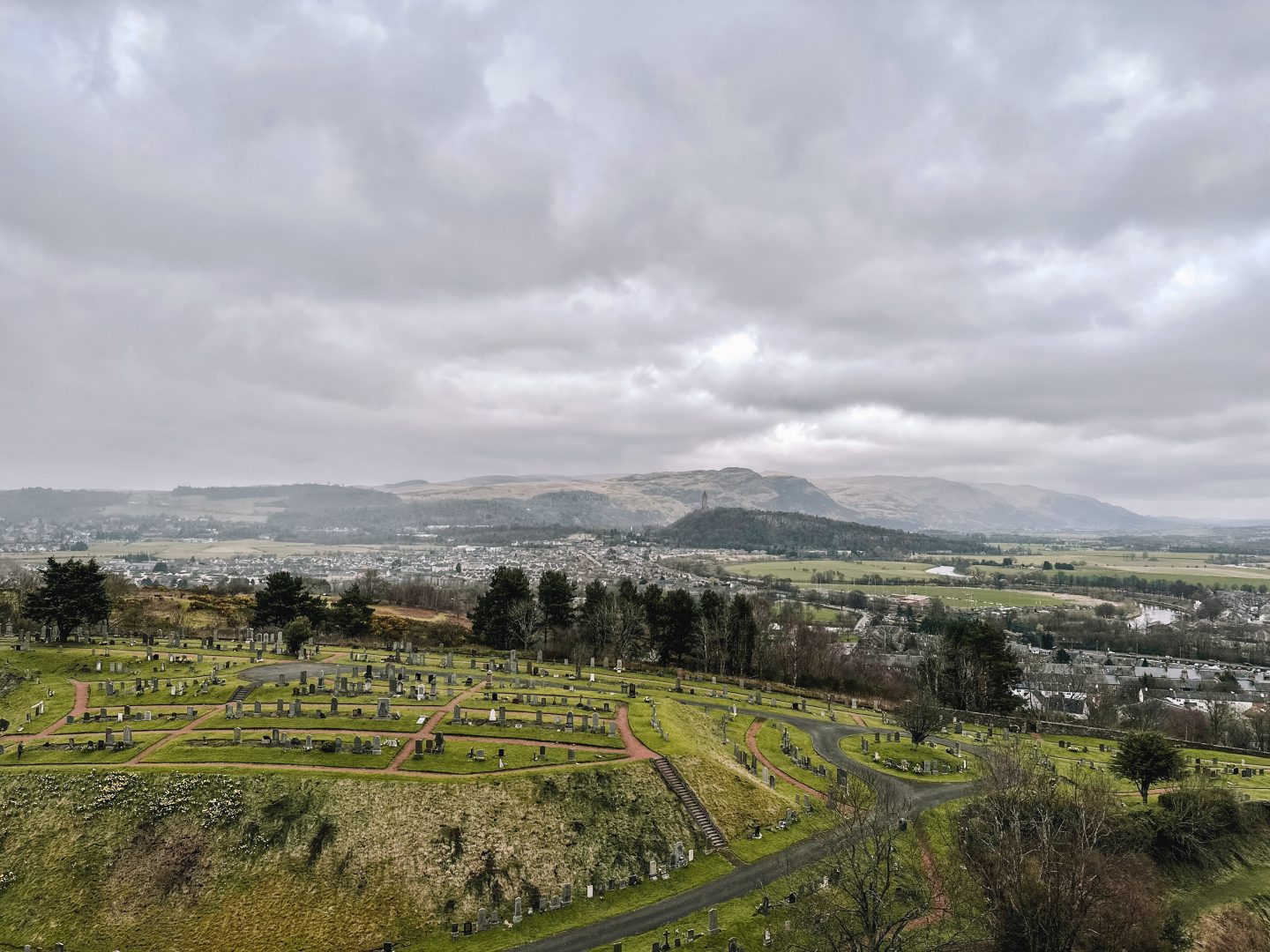 Stirling Castle with its Royal Palace, the Chapel Royal, the Regimental Museum and the Wallace Monument. Scotland, Stilring