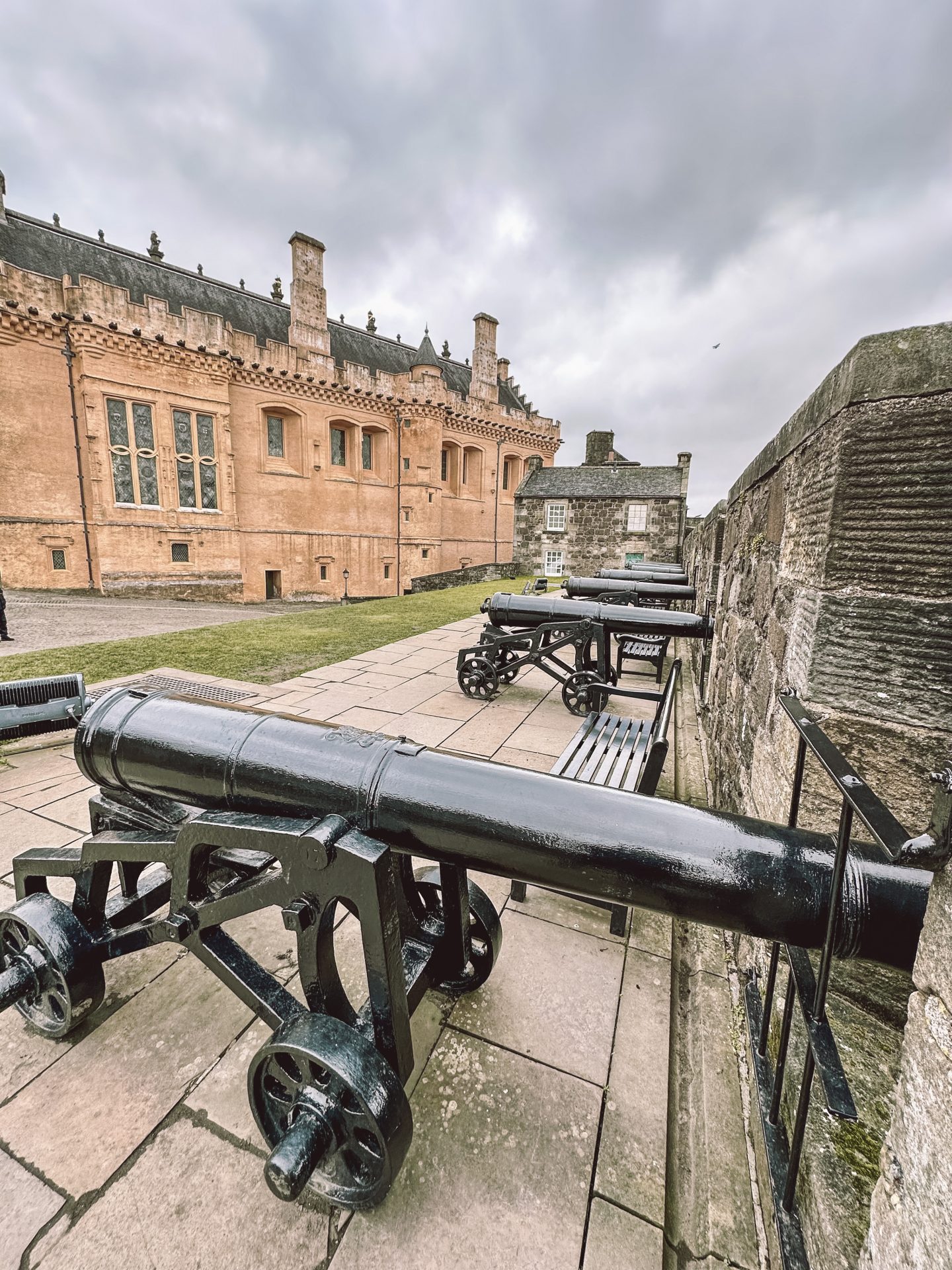 Stirling Castle with its Royal Palace, the Chapel Royal, the Regimental Museum and the Wallace Monument. Scotland, Stilring