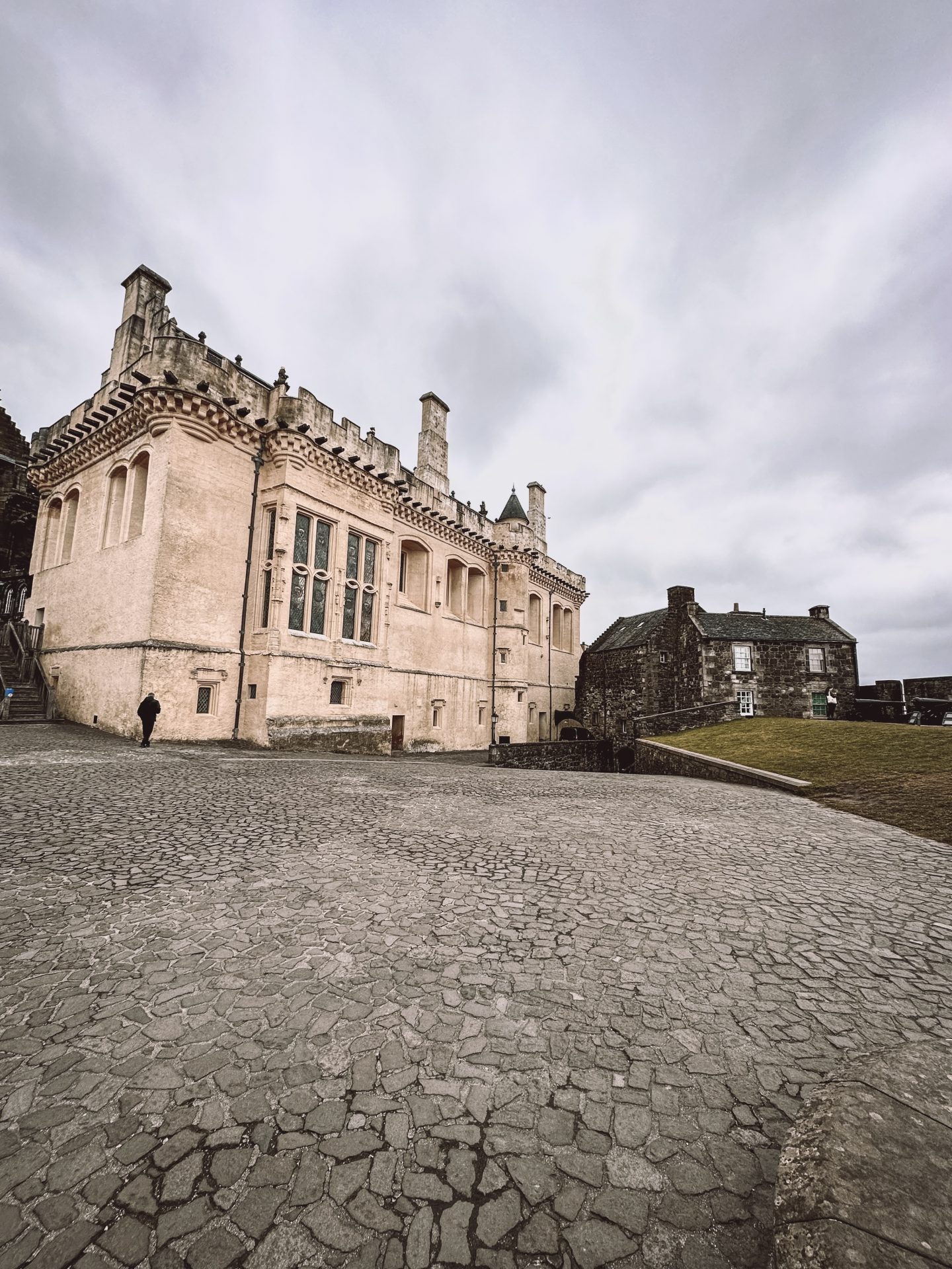 Stirling Castle with its Royal Palace, the Chapel Royal, the Regimental Museum and the Wallace Monument. Scotland, Stilring