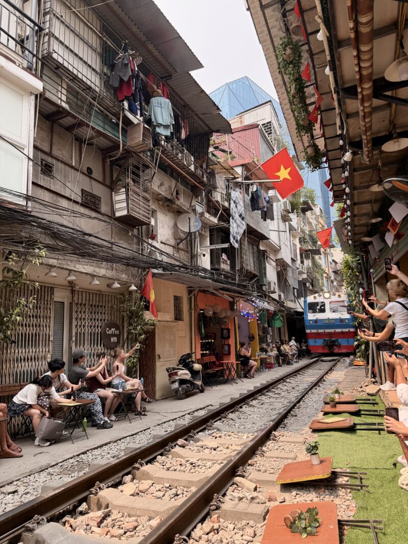 Train Street 224 Lê Duẩn, Hanoi, Vietnam Train Street 224 Lê Duẩn, Hanoi, Vietnam